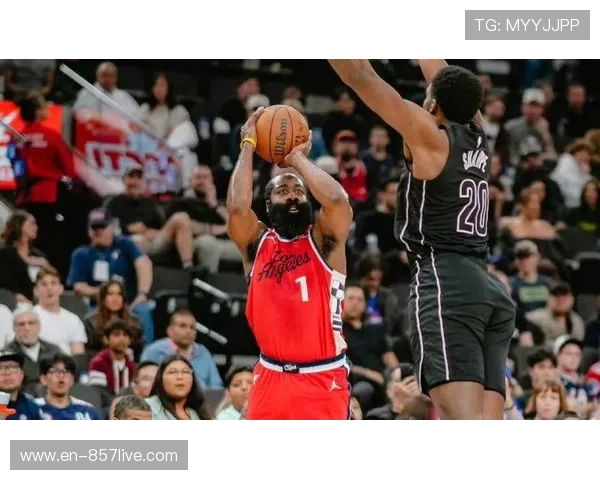 骑士残阵韧性十足 哈登阅读比赛能力驱动球队运转